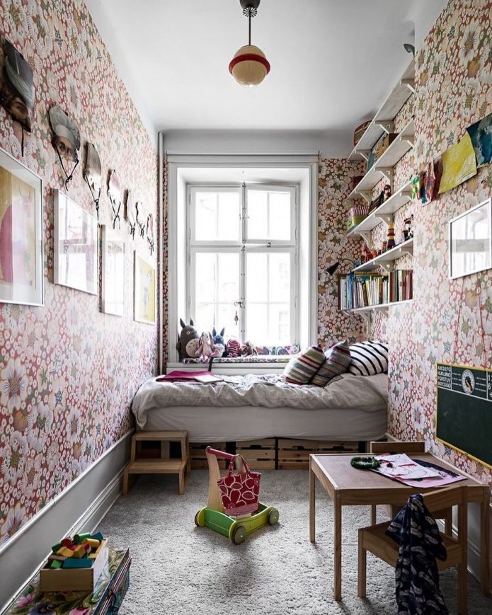 bed aan de overkant