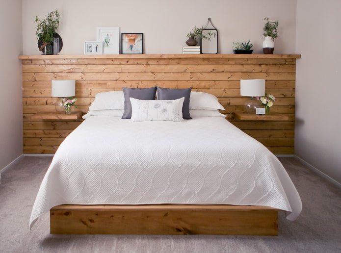 hoofdbord van het bed van clapboard
