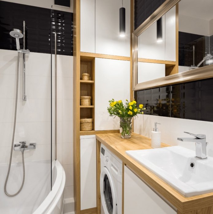 houten meubels in de badkamer