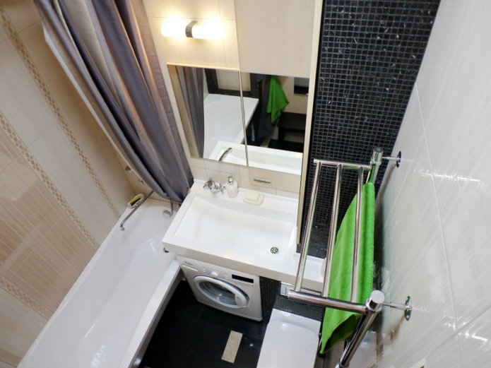 wastafel boven de wasmachine
