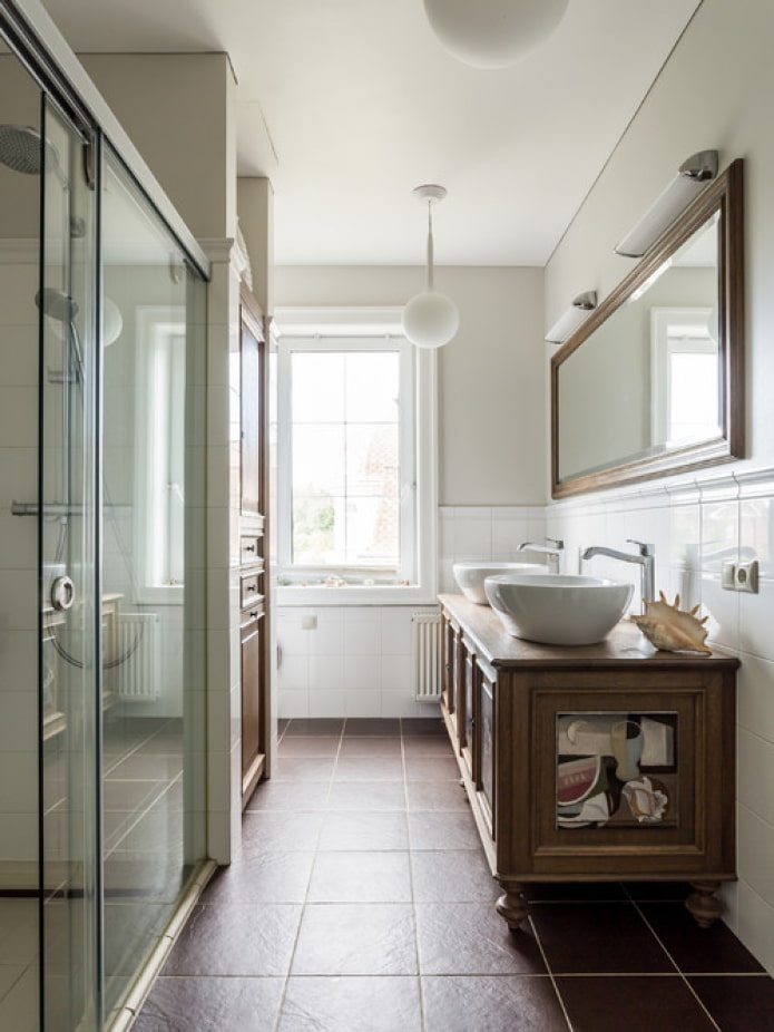 smalle badkamer in huis