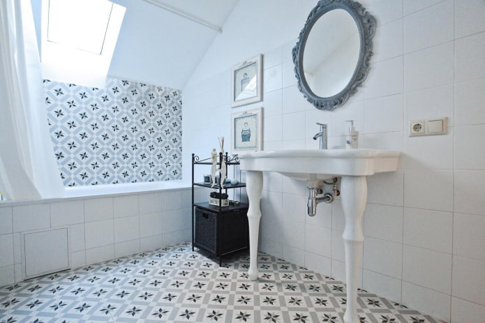 zwart-witte badkamer