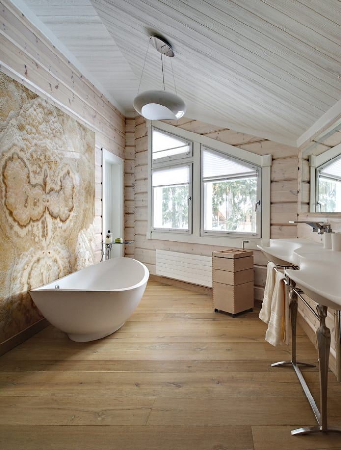 zolderbadkamer in bruine en beige tinten