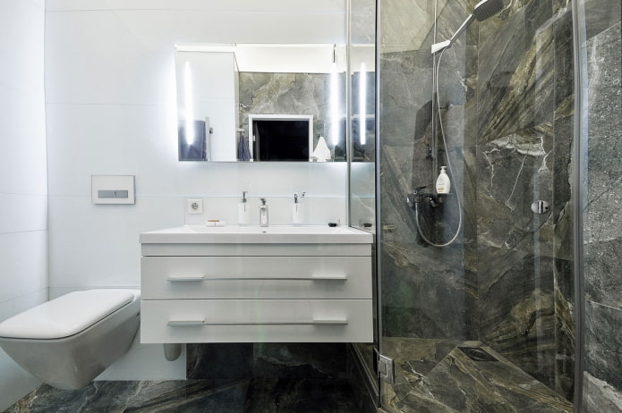 bruin marmer in de douche