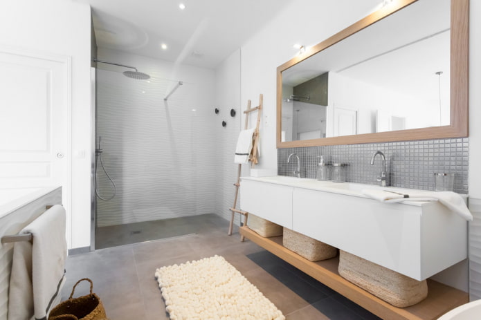 scandinavische badkamer in witte tinten