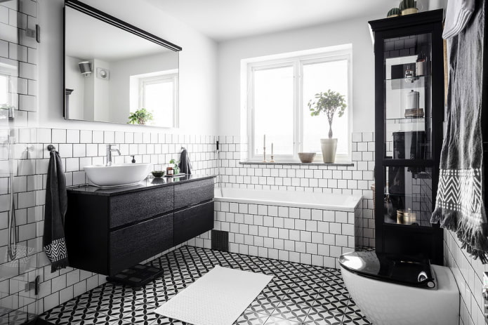 Zwarte meubels in het badkamerinterieur