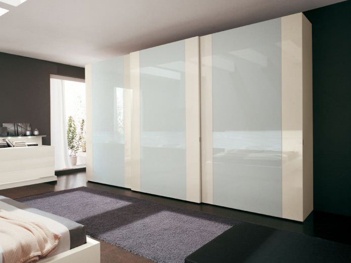 kunststof schuifdeurkast