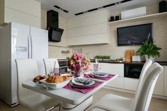 TV-plaatsing in het keukeninterieur