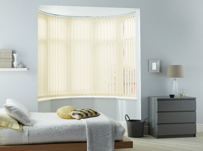 verticale lamellen op een erker