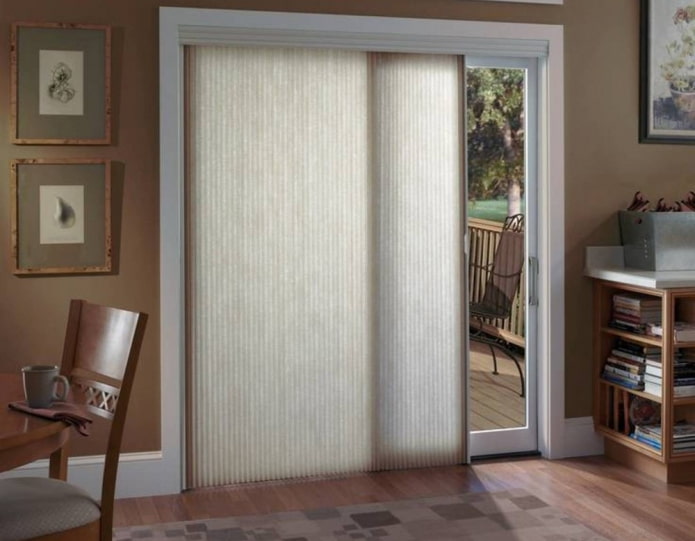 verticale pliss?gordijnen voor binnen