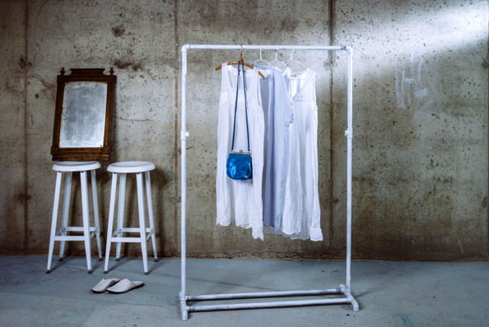 Hanger gemaakt van PVC-buizen
