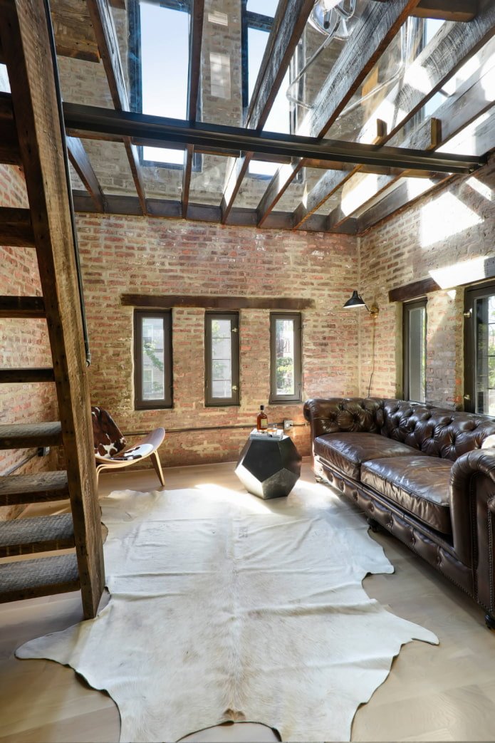 glazen plafond in het interieur van de woonkamer