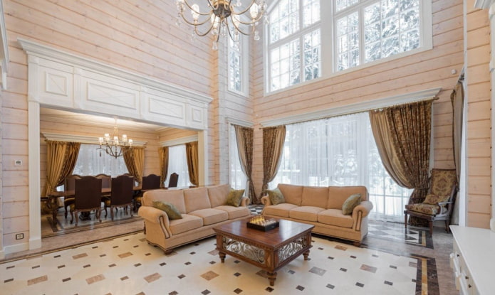 huis met tweede licht in klassieke stijl