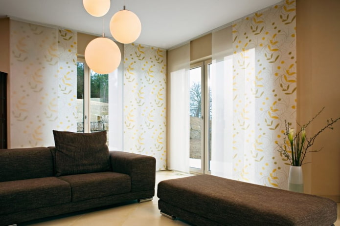 Japanse panelen in het interieur van de woonkamer
