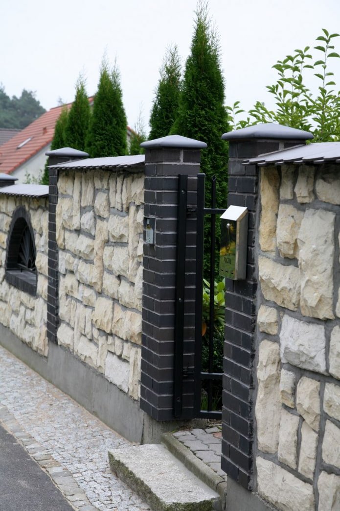 omheining van natuursteen