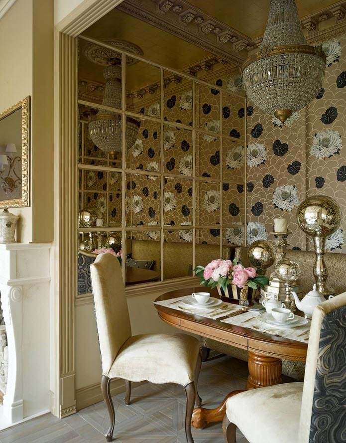 Spiegeltegels in het interieur