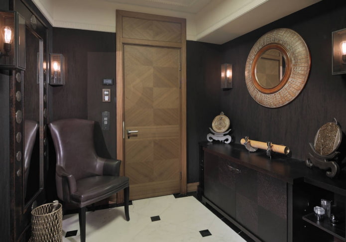 ronde spiegel in het interieur