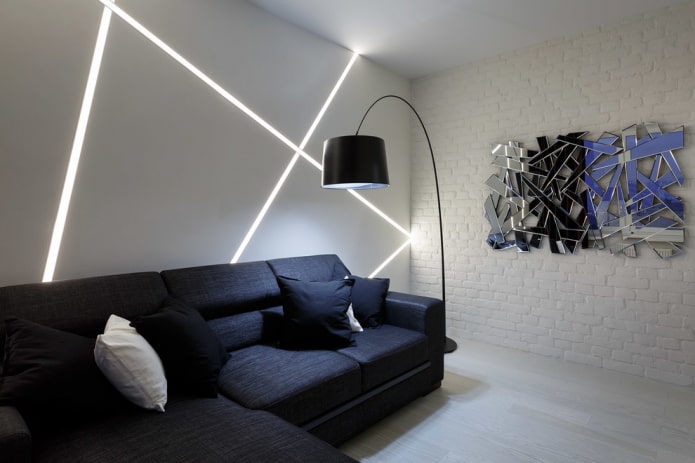 spiegelpaneel in het interieur van de hal