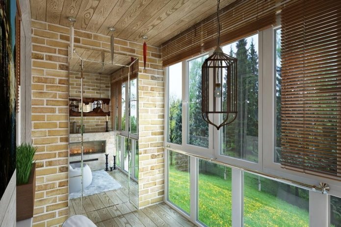 spiegelmodel in het balkoninterieur