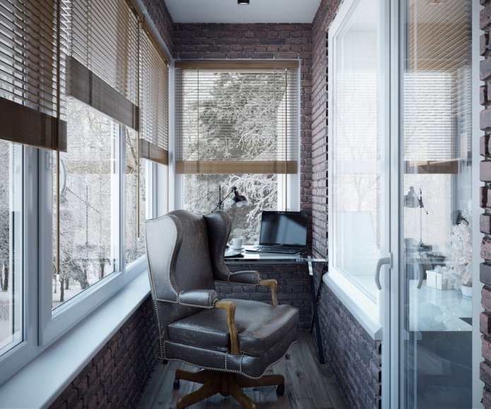 jaloezie?n op het balkon