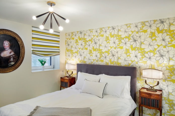 behang met bloemen in de slaapkamer
