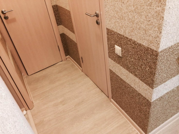 gestreept patroon in de gang