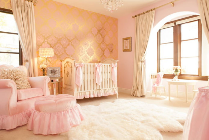 gouden gordijnen in de kinderkamer
