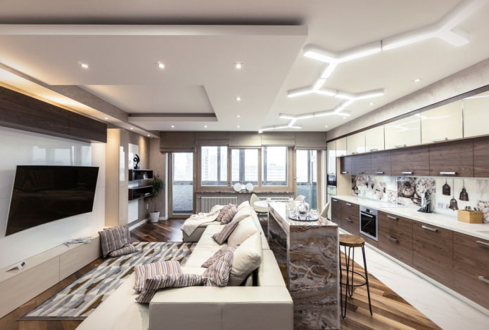 zonering met structuren op meerdere niveaus in het interieur van de keuken-woonkamer
